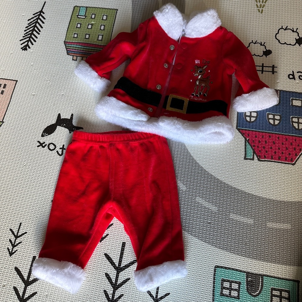 My first Christmas set with hat